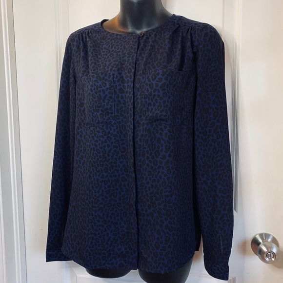 LOFT Woman’s Blue Button Down Cheetah Print Top XS - Picture 2 of 10